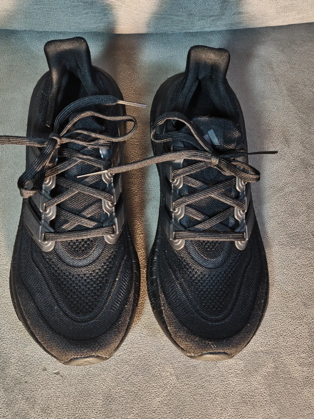 adidas Men’s Black Running Sneakers with Supportive Cage